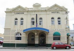 The London Hotel - Pubs and Clubs 0