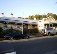 Earl of Spencer Historic Inn - Pubs and Clubs