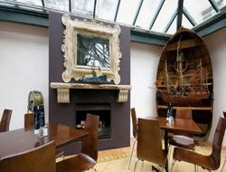 Royal Oak Hotel - Pubs and Clubs 1
