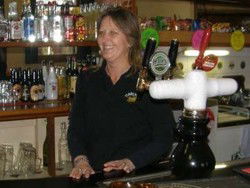 Red Hill Hotel - Pubs and Clubs 1