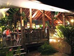 Willie McBrides Irish Bar - Pubs and Clubs 3