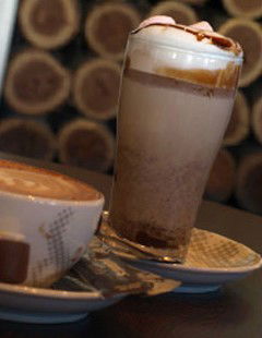 Brighton Hotel - Pubs and Clubs 3