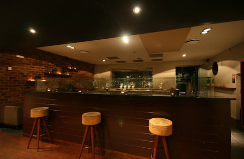 White Horse Hotel - Pubs and Clubs 4