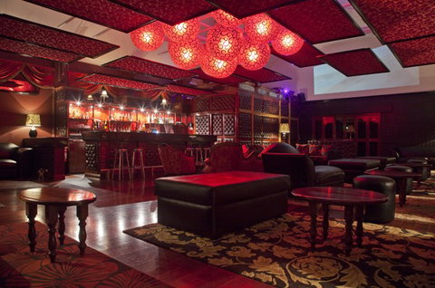 East End Bar - Pubs and Clubs 1