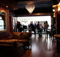 Lustre Bar