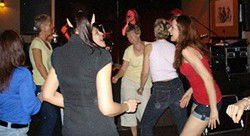 Farmers Home Hotel - Pubs and Clubs 1