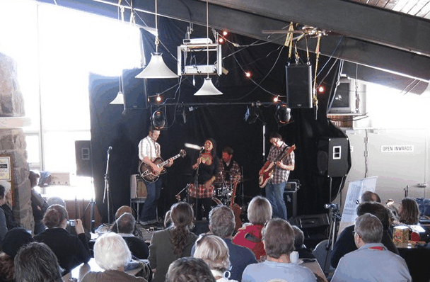 Sundeck Hotel - Go Out 2