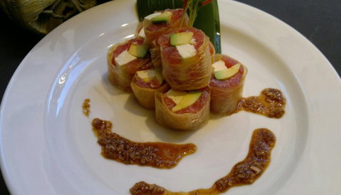 Uchi Lounge - Pubs and Clubs 5
