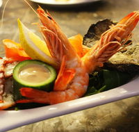 Cyren Restaurant and Bar - Pubs and Clubs