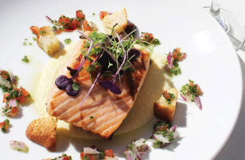 Cyren Restaurant And Bar - Pubs and Clubs 2
