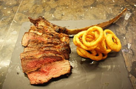 Cyren Restaurant And Bar - Pubs and Clubs 3