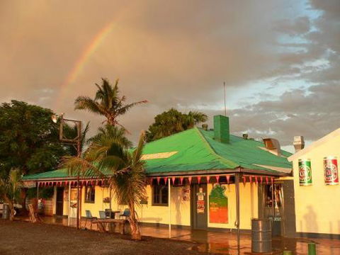 Devils Marbles Hotel–Wauchope - Go Out 2