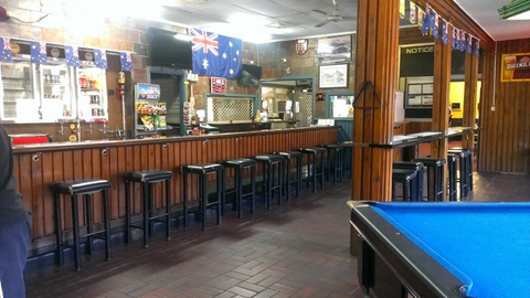 Lakes Creek Hotel - Pubs and Clubs 2