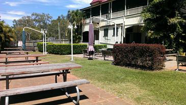 Lakes Creek Hotel - Pubs and Clubs 3