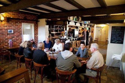 Last Drop Tavern Warnbro - Pubs and Clubs 1