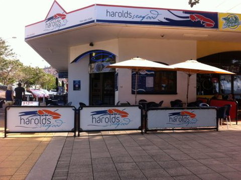 Harolds Seafood On The Strand - Pubs and Clubs 3
