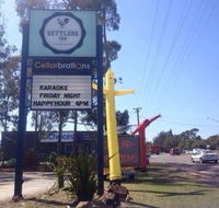 Settlers Inn Hotel - Pubs and Clubs