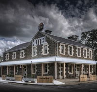 Inverleigh Hotel - Go Out