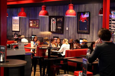 The Sporting Globe Bar & Grill - Go Out 3