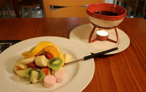 CJ's French Fondue Restaurant - Pubs and Clubs 0
