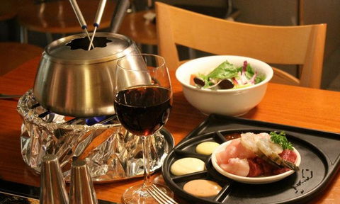CJ's French Fondue Restaurant - Pubs and Clubs 1