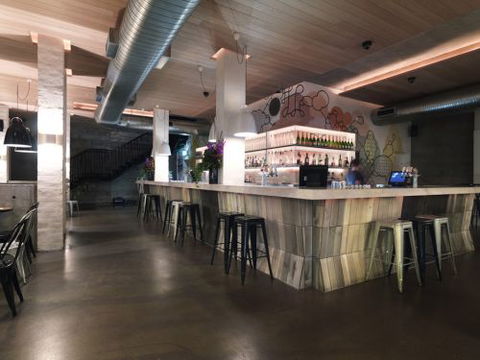 Honey Bar And Restaurant - Pubs and Clubs 0
