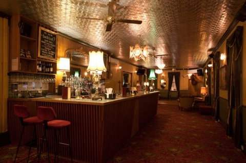 Back Bar Cocktail Lounge & Function Venue - Pubs and Clubs 1