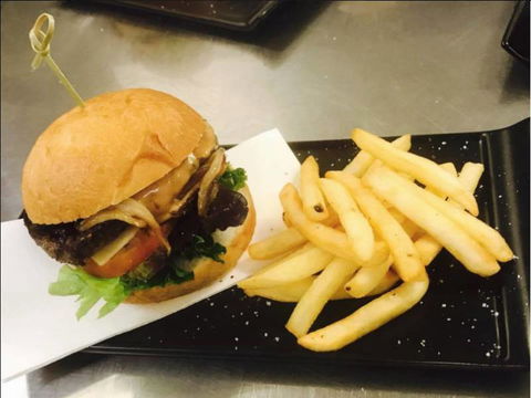 Woods And Irons Restaurant @ The Moranbah Golf Club - Go Out 1