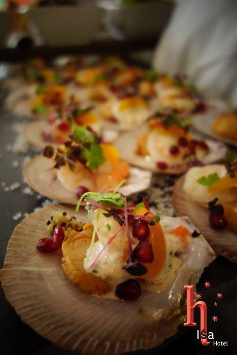 Isa Hotel - Pubs and Clubs 3