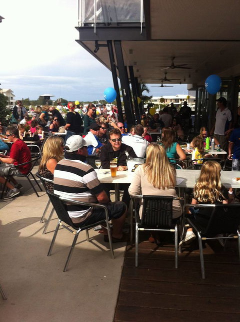 Coomera Waters Tavern - Pubs and Clubs 1