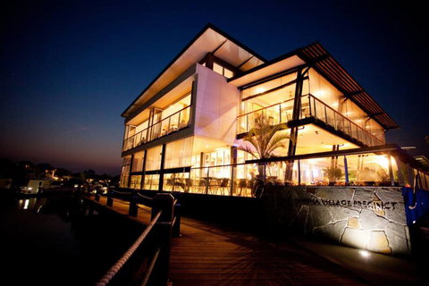 Coomera Waters Tavern - Pubs and Clubs 2