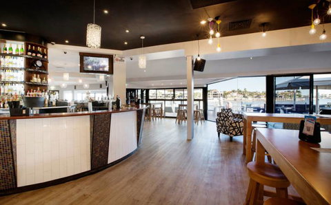 Wharf Tavern - Pubs and Clubs 1