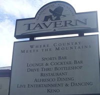 Glass House Mountains Tavern - Pubs and Clubs