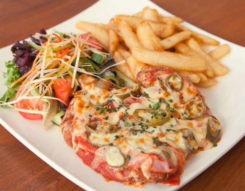 Tugun Tavern - Go Out 3