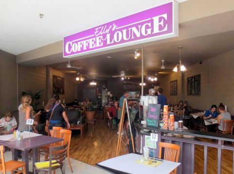 Elly’s Coffee Lounge - Go Out 0