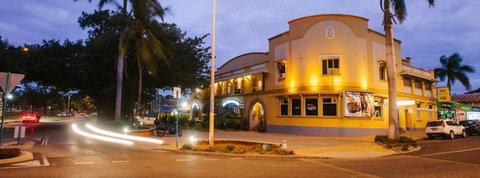 Seaview Hotel - Pubs and Clubs 3