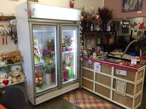 Savannah’s Gifts, Cafe & Flowers - Go Out 1