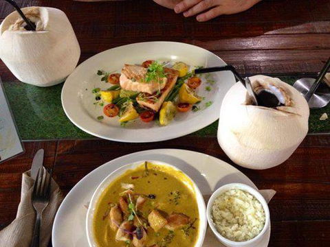 The Rawgasm Paleo Cafe & Juice Bar - Pubs and Clubs 3