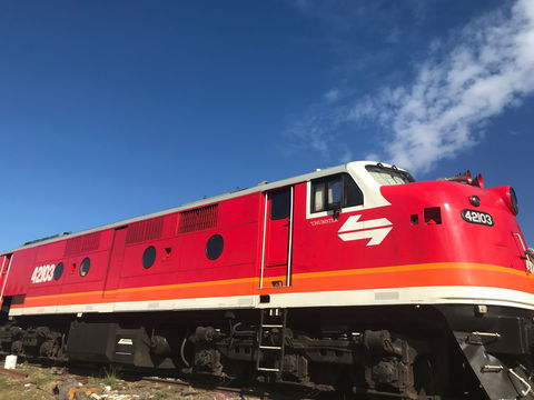 The New Englander Rail Experience - Go Out 0
