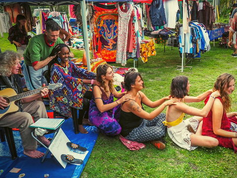 Byron Flea Market - Pubs and Clubs 0