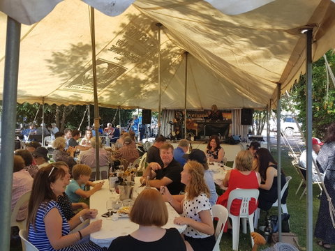 Easter In The Vines - Pubs and Clubs 5