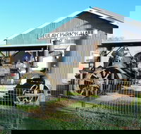 Eulah Creek Antique and Machinery Day - Pubs and Clubs