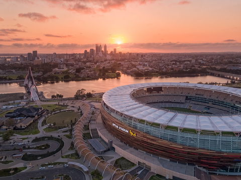 Geelong Cats V Collingwood - AFL Round 7 - Pubs and Clubs 0