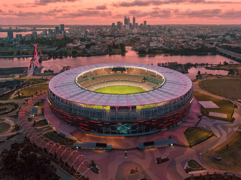 Geelong Cats V Collingwood - AFL Round 7 - Pubs and Clubs 1