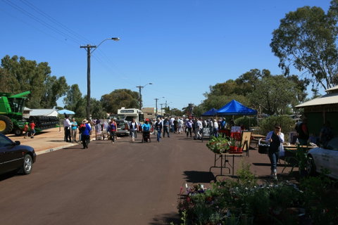 Nungarin Markets - Pubs and Clubs 0