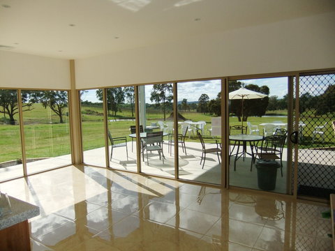 Razorback Ridge Wines Open Weekends - Pubs and Clubs 2