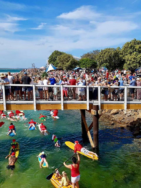 The Crescent Head Santa Surf - Go Out 0