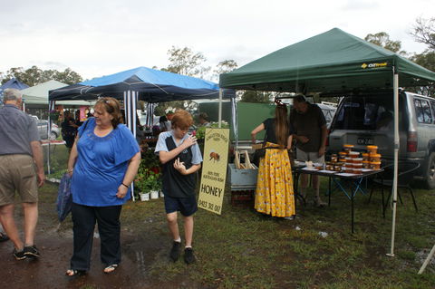 Twilight Markets At East Kurrajong - Go Out 1