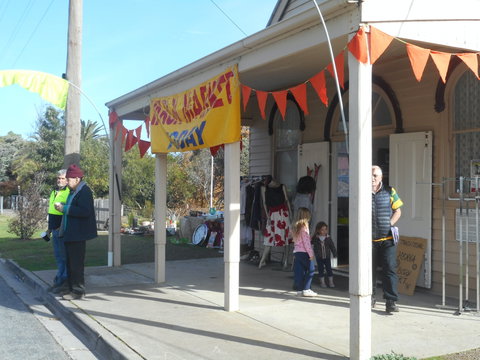 Yarck Country Market - Pubs and Clubs 2
