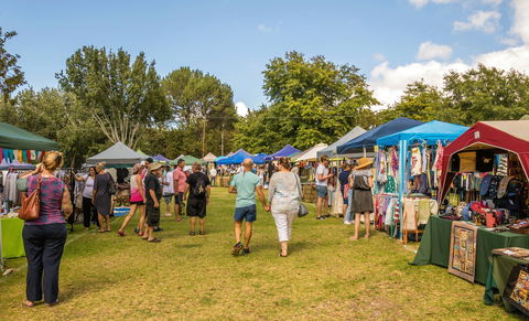Biloela Markets In The Park - Go Out 0